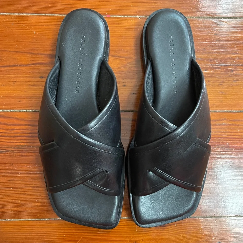 NWOB Freda Salvador Marta Criss-Cross Slide Black Minimalist Leather Sz 9 ❤️🎀 - Picture 2 of 10